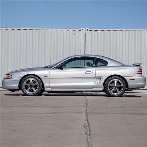 2004 mustang mach 1 parçaları