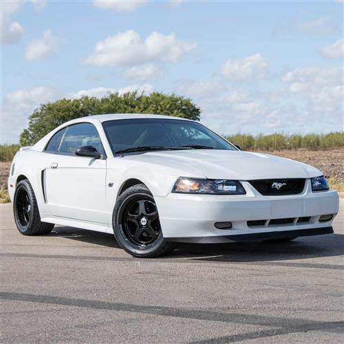 SVE Mustang Saleen SC Style Wheel - 17X9 - Gloss Black (94-04)