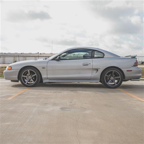 1994-04 Mustang SVE NVX Wheel & Sumitomo Tire Kit - 18x9/10 - Gloss Graphite