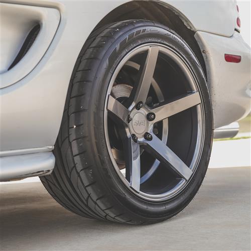 1994-04 Mustang SVE NVX Wheel & Sumitomo Tire Kit - 18x9/10 - Gloss Graphite