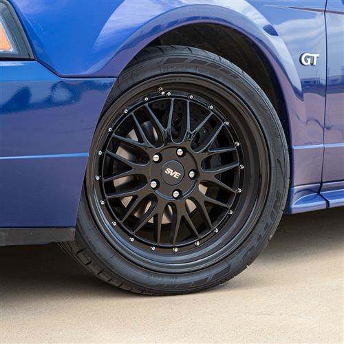1994-04 Mustang SVE Series 1 Wheel & Sumitomo Tire Kit - 18x9/10 - Gloss Black