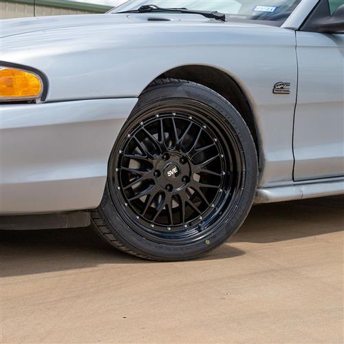 1994-04 Mustang SVE Series 1 Wheel & Sumitomo Tire Kit - 18x9/10 - Gloss Black