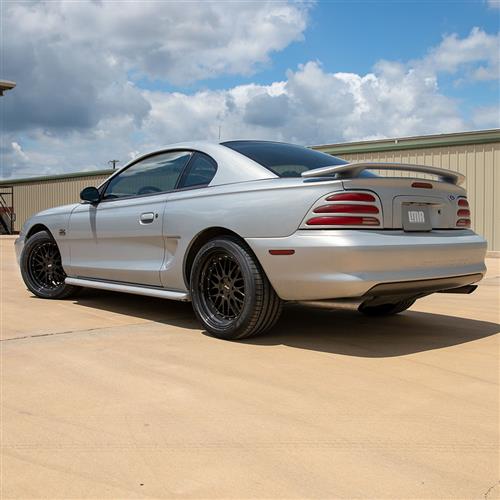 1994-04 Mustang SVE Series 1 Wheel & Sumitomo Tire Kit - 18x9/10 - Gloss Black