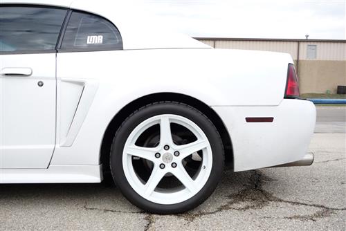1994-04 Mustang SVE Saleen Style Wheel & Tire Kit - 18x9/10  - White - HTR Z5 Tires